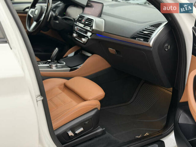 Белый БМВ Х4, объемом двигателя 2 л и пробегом 99 тыс. км за 40500 $, фото 43 на Automoto.ua