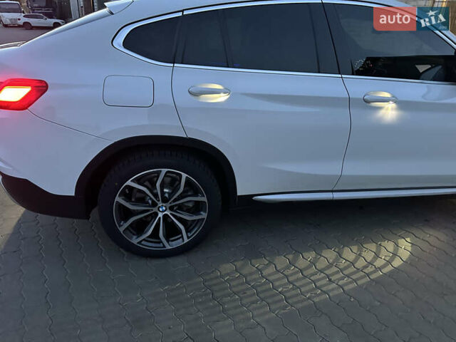 Белый БМВ Х4, объемом двигателя 2 л и пробегом 113 тыс. км за 39300 $, фото 18 на Automoto.ua