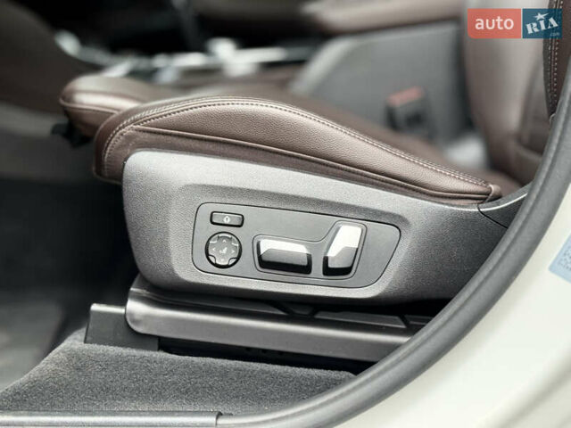 Білий БМВ Х4, об'ємом двигуна 2 л та пробігом 96 тис. км за 39000 $, фото 14 на Automoto.ua