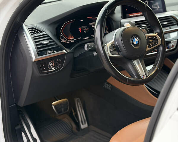 Белый БМВ Х4, объемом двигателя 2 л и пробегом 99 тыс. км за 40500 $, фото 86 на Automoto.ua