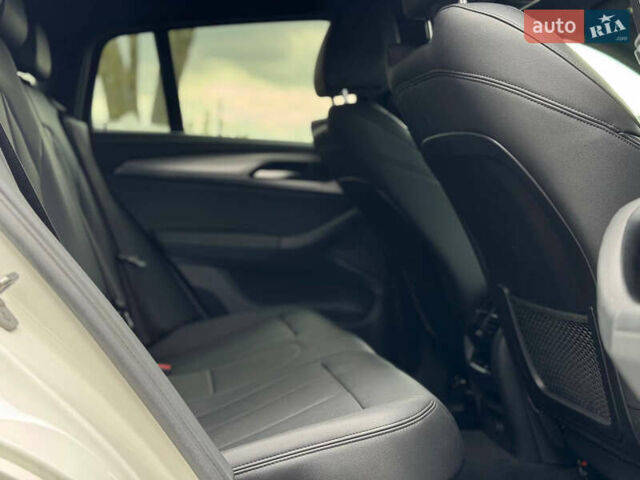 Белый БМВ Х4, объемом двигателя 3 л и пробегом 133 тыс. км за 44200 $, фото 17 на Automoto.ua
