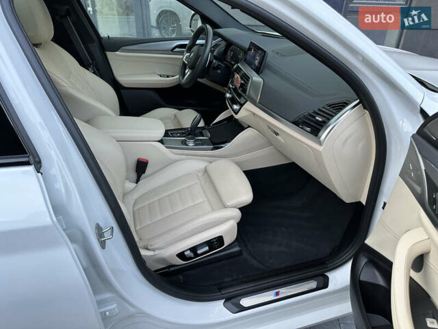 Белый БМВ Х4, объемом двигателя 2 л и пробегом 28 тыс. км за 47500 $, фото 17 на Automoto.ua