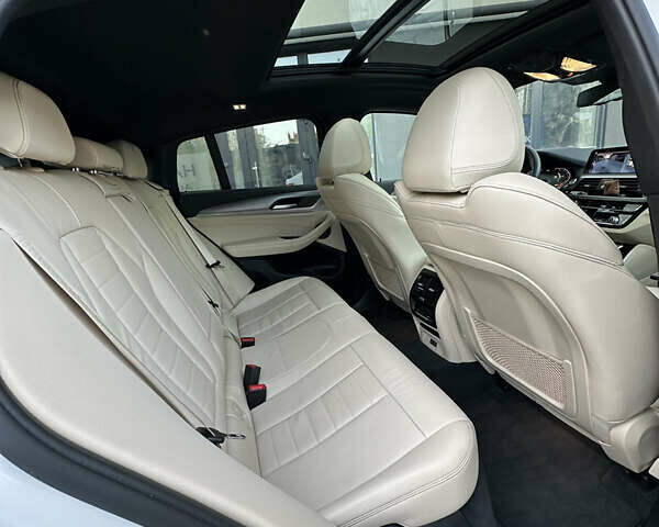Белый БМВ Х4, объемом двигателя 2 л и пробегом 28 тыс. км за 47500 $, фото 22 на Automoto.ua