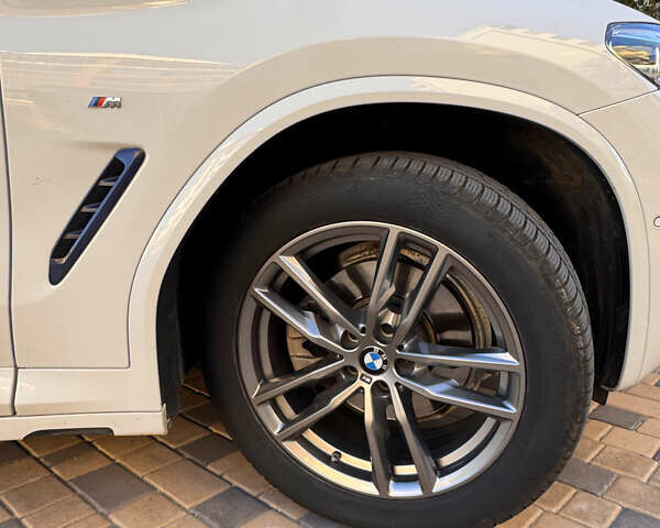 Белый БМВ Х4, объемом двигателя 2 л и пробегом 81 тыс. км за 49900 $, фото 4 на Automoto.ua