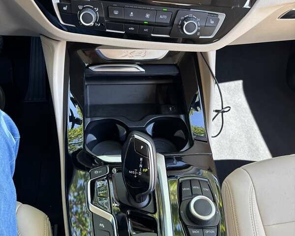 Белый БМВ Х4, объемом двигателя 2 л и пробегом 31 тыс. км за 45900 $, фото 13 на Automoto.ua