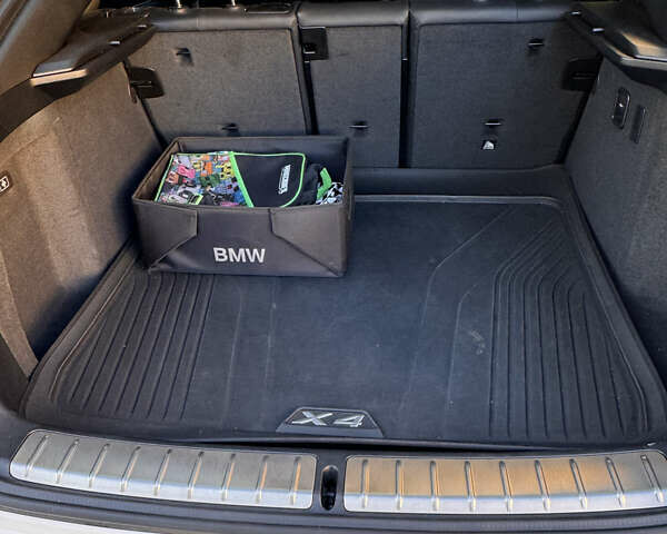 Белый БМВ Х4, объемом двигателя 2 л и пробегом 81 тыс. км за 49900 $, фото 7 на Automoto.ua