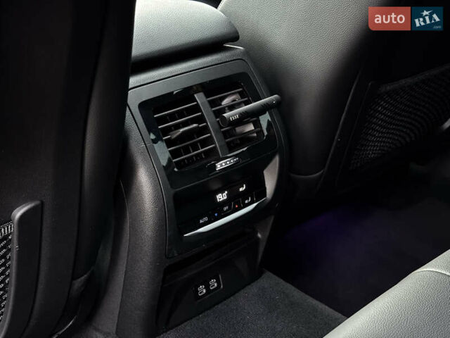 Білий БМВ Х4, об'ємом двигуна 2 л та пробігом 33 тис. км за 43000 $, фото 26 на Automoto.ua