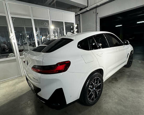 Белый БМВ Х4, объемом двигателя 2 л и пробегом 15 тыс. км за 60000 $, фото 1 на Automoto.ua