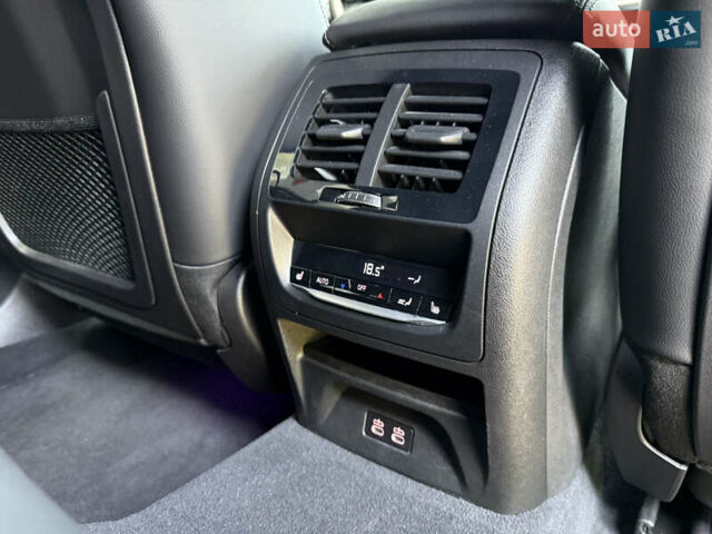 Белый БМВ Х4, объемом двигателя 2 л и пробегом 12 тыс. км за 55999 $, фото 22 на Automoto.ua