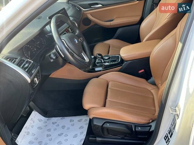 Белый БМВ Х4, объемом двигателя 2 л и пробегом 94 тыс. км за 46736 $, фото 11 на Automoto.ua