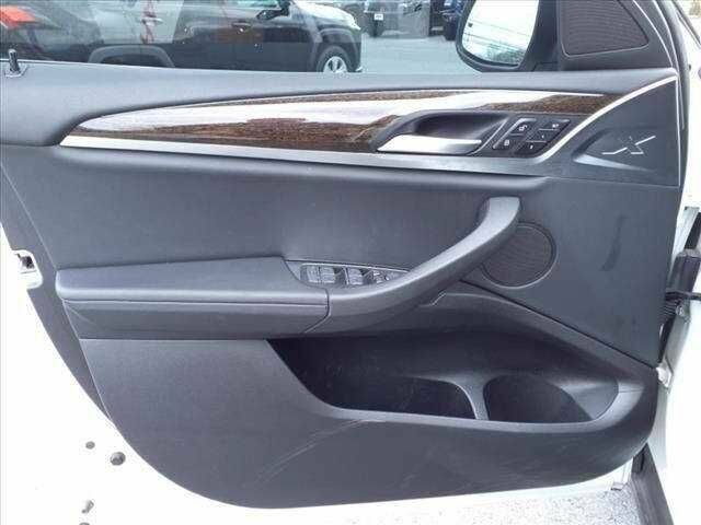 Белый БМВ Х4, объемом двигателя 2 л и пробегом 24 тыс. км за 23800 $, фото 6 на Automoto.ua