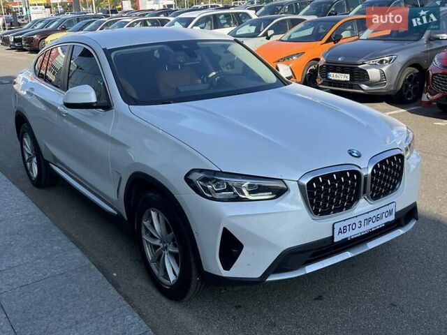 Белый БМВ Х4, объемом двигателя 2 л и пробегом 94 тыс. км за 46736 $, фото 7 на Automoto.ua