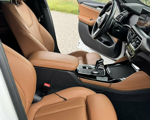 Белый БМВ Х4, объемом двигателя 2 л и пробегом 50 тыс. км за 60000 $, фото 9 на Automoto.ua