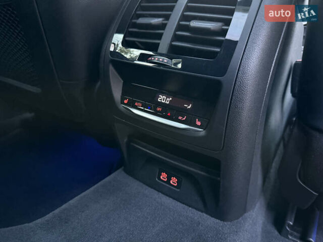Белый БМВ Х4, объемом двигателя 2 л и пробегом 12 тыс. км за 55000 $, фото 50 на Automoto.ua