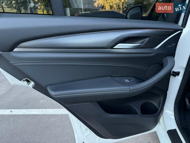 Білий БМВ Х4, об'ємом двигуна 2 л та пробігом 12 тис. км за 53500 $, фото 28 на Automoto.ua