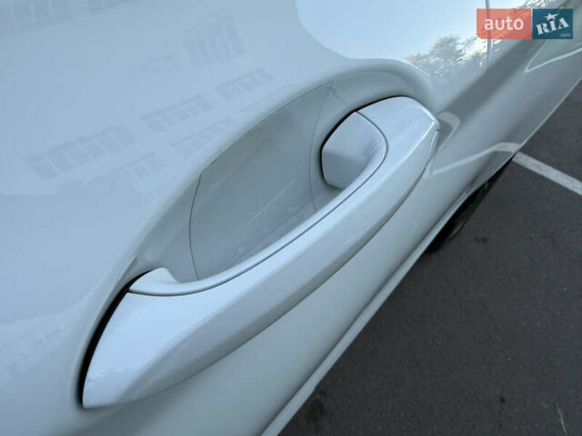 Белый БМВ Х4, объемом двигателя 2 л и пробегом 13 тыс. км за 51500 $, фото 23 на Automoto.ua