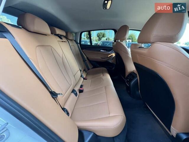 Белый БМВ Х4, объемом двигателя 2 л и пробегом 94 тыс. км за 46736 $, фото 19 на Automoto.ua