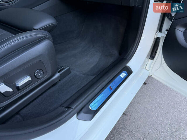 Белый БМВ Х4, объемом двигателя 2 л и пробегом 13 тыс. км за 54999 $, фото 39 на Automoto.ua