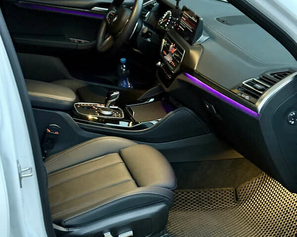 Белый БМВ Х4, объемом двигателя 2 л и пробегом 8 тыс. км за 64777 $, фото 7 на Automoto.ua