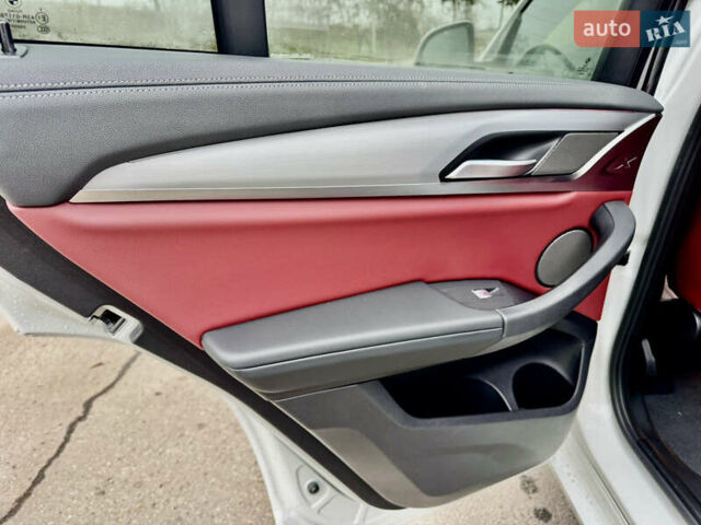 Белый БМВ Х4, объемом двигателя 3 л и пробегом 31 тыс. км за 55000 $, фото 27 на Automoto.ua