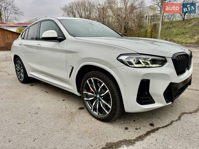 Белый БМВ Х4, объемом двигателя 3 л и пробегом 31 тыс. км за 55000 $, фото 2 на Automoto.ua
