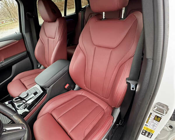 Белый БМВ Х4, объемом двигателя 3 л и пробегом 31 тыс. км за 55000 $, фото 31 на Automoto.ua