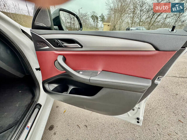 Белый БМВ Х4, объемом двигателя 3 л и пробегом 31 тыс. км за 55000 $, фото 45 на Automoto.ua
