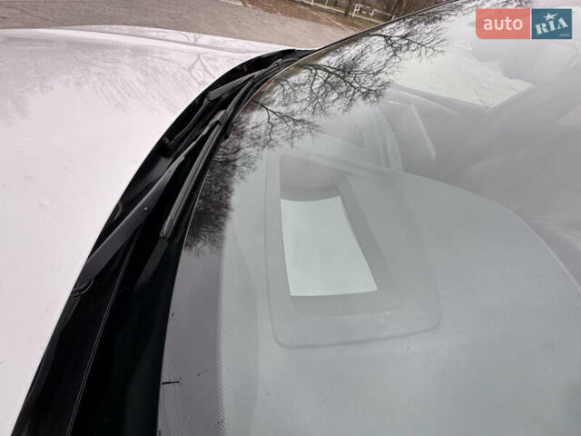 Белый БМВ Х4, объемом двигателя 3 л и пробегом 31 тыс. км за 55000 $, фото 43 на Automoto.ua