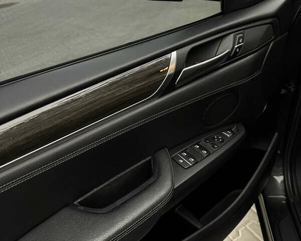 БМВ Х4 2014 в Киеве на Automoto.ua Черный БМВ Х4, объемом двигателя 2 л и пробегом 131 тыс. км за 24500 $, фото 16 на Automoto.ua