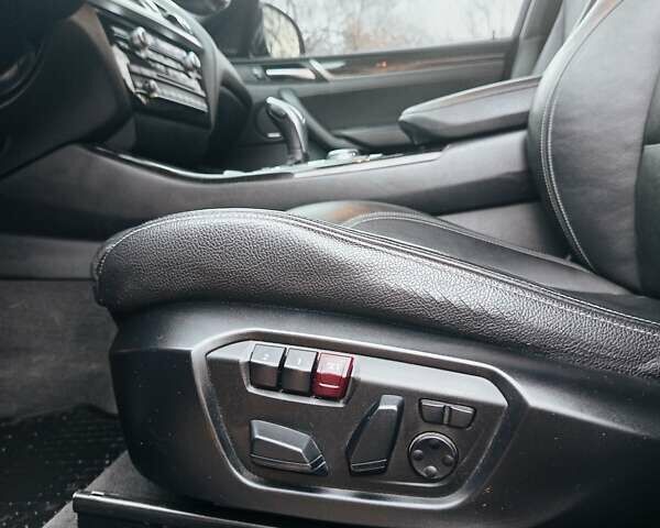 Черный БМВ Х4, объемом двигателя 2 л и пробегом 140 тыс. км за 20500 $, фото 12 на Automoto.ua