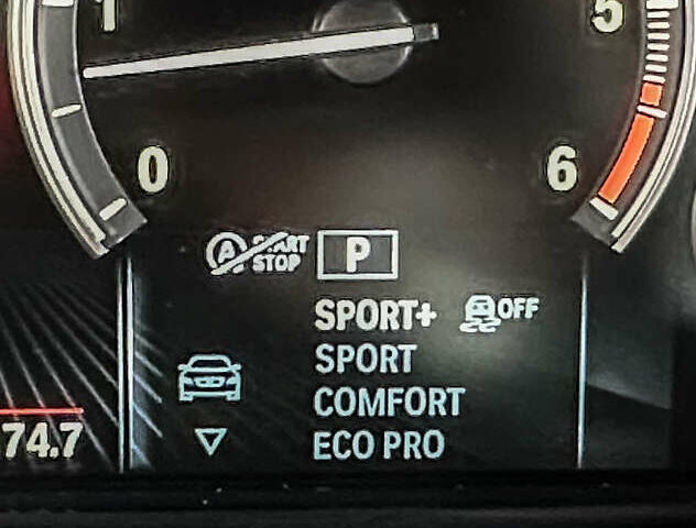 БМВ Х4 2016 в Львове на Automoto.ua Черный БМВ Х4, объемом двигателя 2.99 л и пробегом 225 тыс. км за 30950 $, фото 32 на Automoto.ua