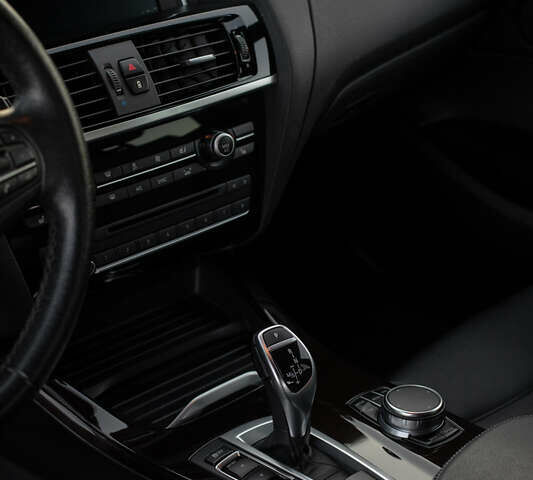 Чорний БМВ Х4, об'ємом двигуна 2 л та пробігом 88 тис. км за 30700 $, фото 16 на Automoto.ua