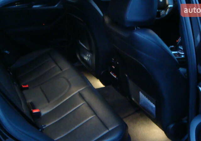 Чорний БМВ Х4, об'ємом двигуна 2 л та пробігом 96 тис. км за 40000 $, фото 23 на Automoto.ua