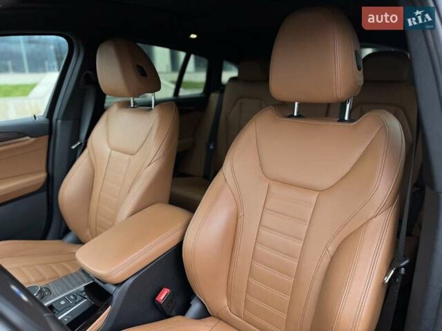 Черный БМВ Х4, объемом двигателя 3 л и пробегом 27 тыс. км за 42500 $, фото 44 на Automoto.ua