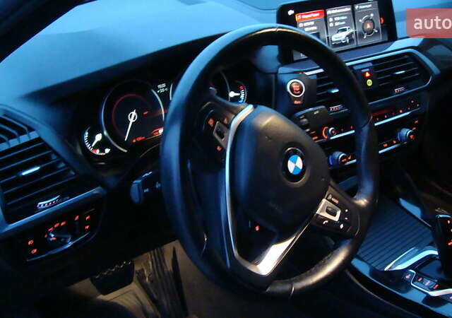 Чорний БМВ Х4, об'ємом двигуна 2 л та пробігом 96 тис. км за 40000 $, фото 38 на Automoto.ua