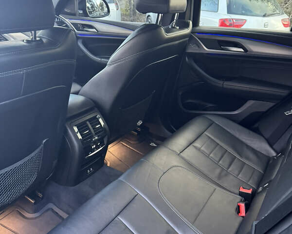 БМВ Х4 2019 в Воловце на Automoto.ua Черный БМВ Х4, объемом двигателя 3 л и пробегом 77 тыс. км за 45500 $, фото 15 на Automoto.ua