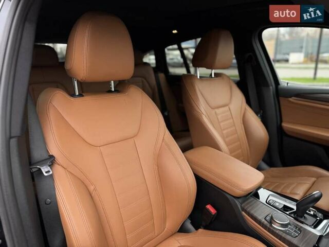 Черный БМВ Х4, объемом двигателя 3 л и пробегом 27 тыс. км за 42500 $, фото 46 на Automoto.ua