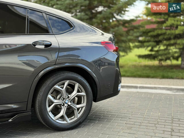 Чорний БМВ Х4, об'ємом двигуна 2 л та пробігом 44 тис. км за 39000 $, фото 4 на Automoto.ua