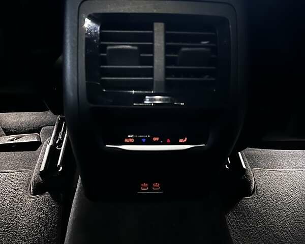 Чорний БМВ Х4, об'ємом двигуна 2 л та пробігом 70 тис. км за 49750 $, фото 4 на Automoto.ua