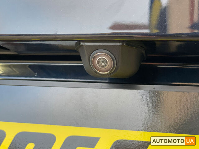 Чорний БМВ Х4, об'ємом двигуна 2 л та пробігом 82 тис. км за 48500 $, фото 6 на Automoto.ua