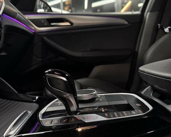 Черный БМВ Х4, объемом двигателя 2 л и пробегом 61 тыс. км за 47000 $, фото 11 на Automoto.ua