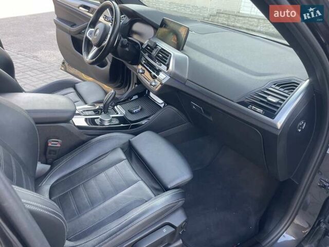 БМВ Х4 2021 в Черновцах на Automoto.ua Черный БМВ Х4, объемом двигателя 3 л и пробегом 114 тыс. км за 55500 $, фото 28 на Automoto.ua