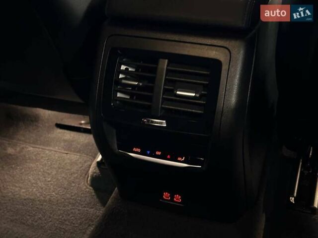 Черный БМВ Х4, объемом двигателя 2 л и пробегом 54 тыс. км за 54900 $, фото 32 на Automoto.ua