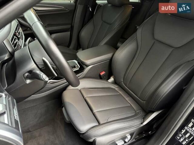 Чорний БМВ Х4, об'ємом двигуна 2 л та пробігом 29 тис. км за 52000 $, фото 5 на Automoto.ua