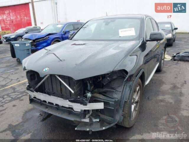 Чорний БМВ Х4, об'ємом двигуна 2 л та пробігом 40 тис. км за 44000 $, фото 4 на Automoto.ua
