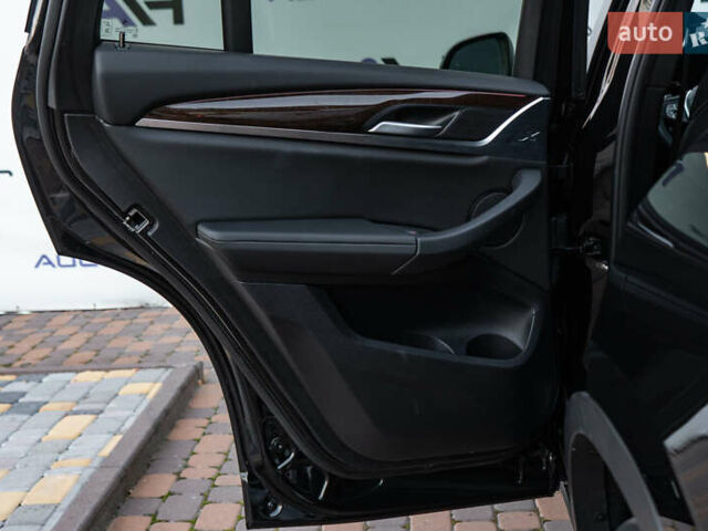 Черный БМВ Х4, объемом двигателя 2 л и пробегом 12 тыс. км за 53000 $, фото 25 на Automoto.ua