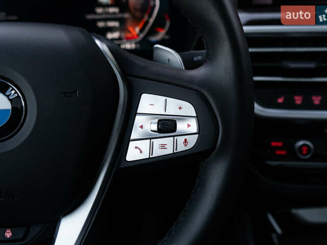 Черный БМВ Х4, объемом двигателя 2 л и пробегом 12 тыс. км за 53000 $, фото 42 на Automoto.ua