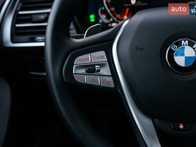 Черный БМВ Х4, объемом двигателя 2 л и пробегом 12 тыс. км за 53000 $, фото 43 на Automoto.ua