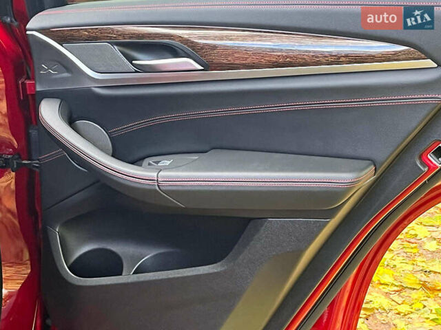 Красный БМВ Х4, объемом двигателя 3 л и пробегом 84 тыс. км за 43940 $, фото 23 на Automoto.ua