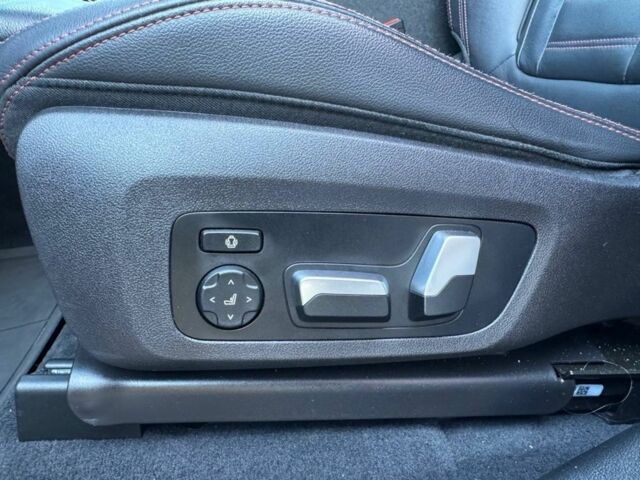 Червоний БМВ Х4, об'ємом двигуна 3 л та пробігом 84 тис. км за 42500 $, фото 13 на Automoto.ua